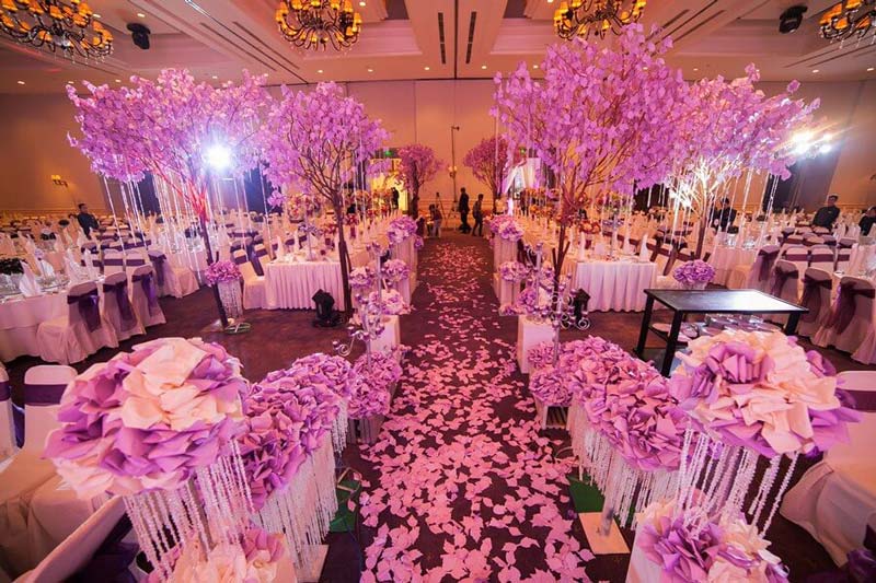 thiết kế nhà hàng tiệc cưới màu tím